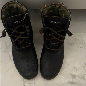 Sperry Women's Black and Brown Winter Boots